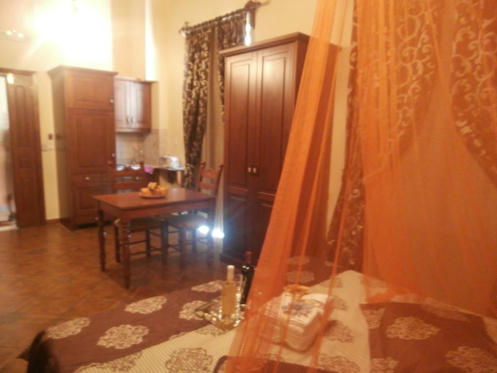 Afroditi Rethymno Rom bilde